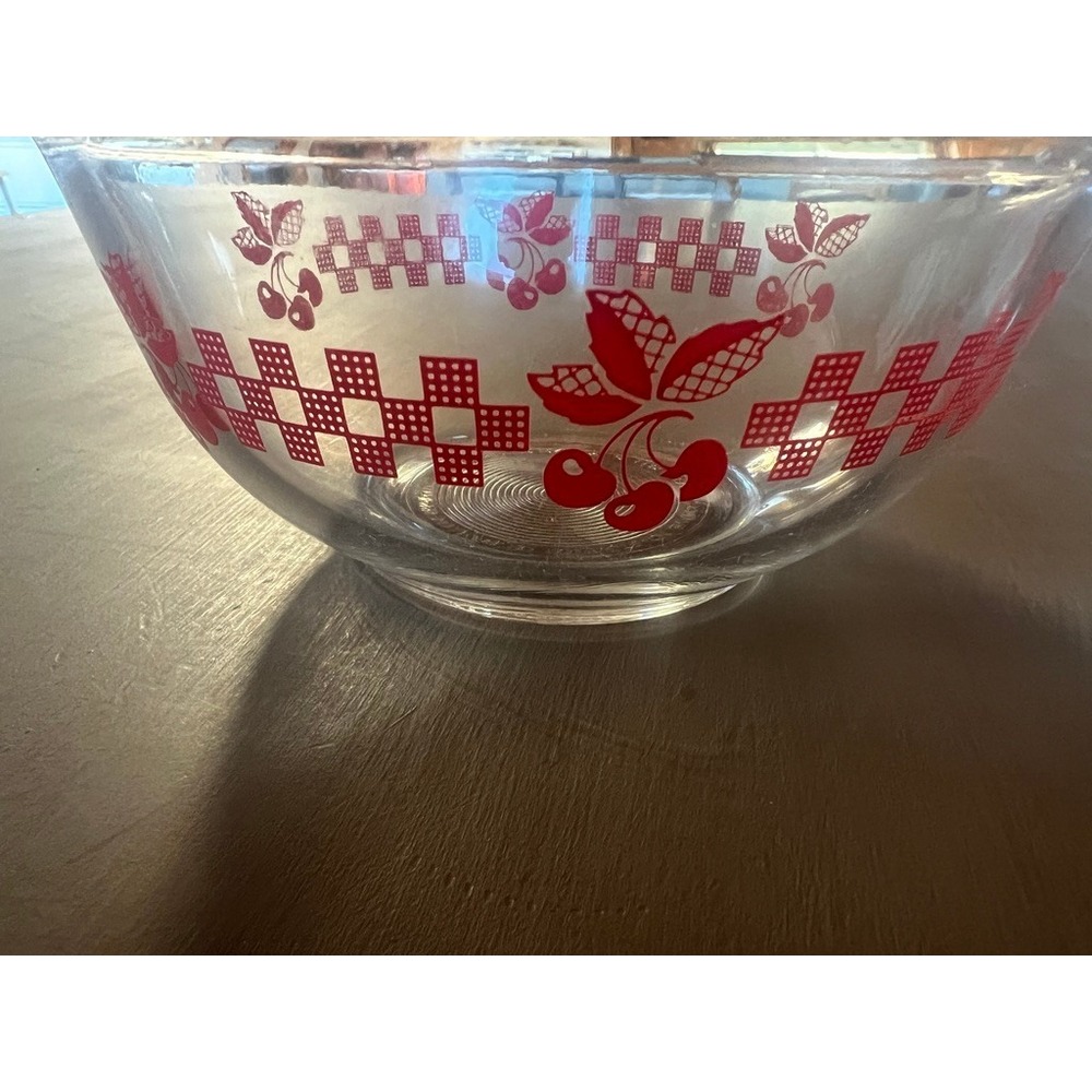 Pyrex Mixing Bowls Set of 2 Glass Red Cherry Checkered Vintage 7" 8" Nesting